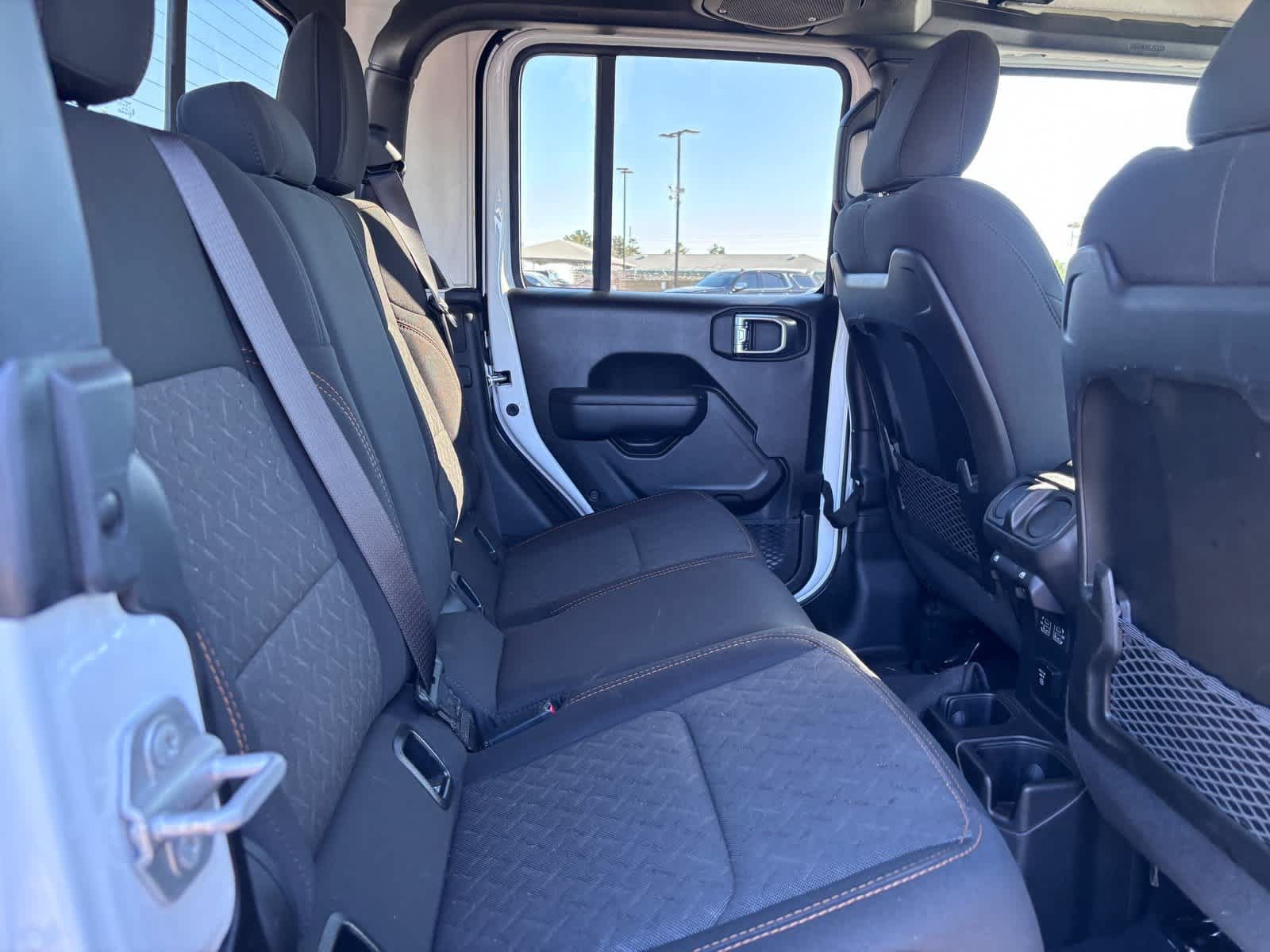 Used 2026 Jeep Gladiator Mojave AWD/4WD image 10