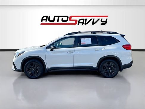 Used 2023 Subaru Ascent Onyx Edition image 4