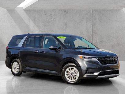 Used 2024 Kia Carnival LX