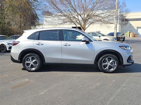 Used 2025 Honda HR-V EX-L image 2