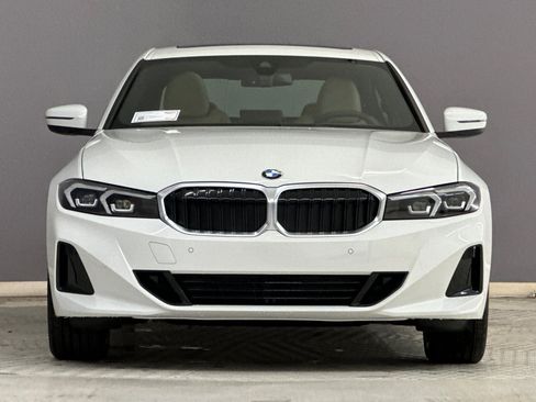 Used 2026 BMW 330i Sedan w/ Premium Package RWD image 5