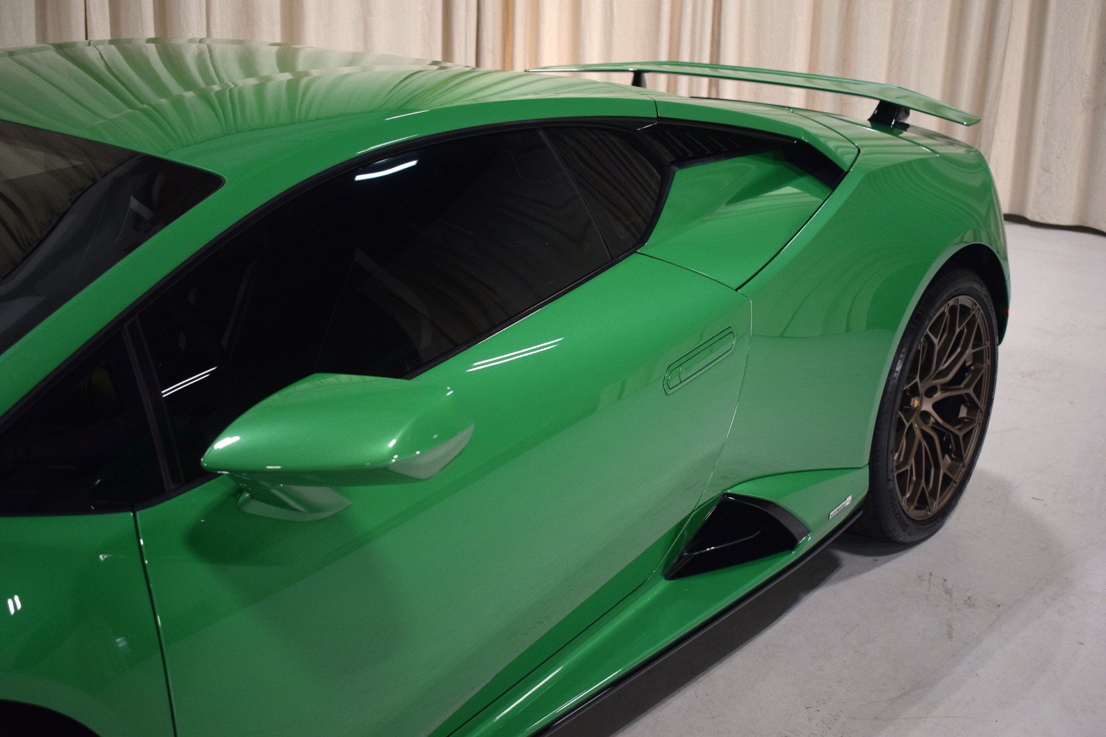 Used 2023 Lamborghini Huracan Tecnica RWD image 7
