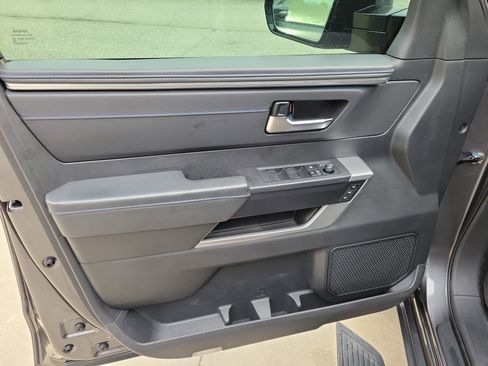 Used 2024 Toyota Tundra Platinum image 9