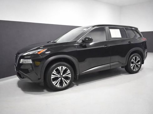 Certified 2023 Nissan Rogue SV image 2