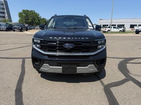 Certified 2025 Ford Expedition Max Platinum AWD/4WD image 5
