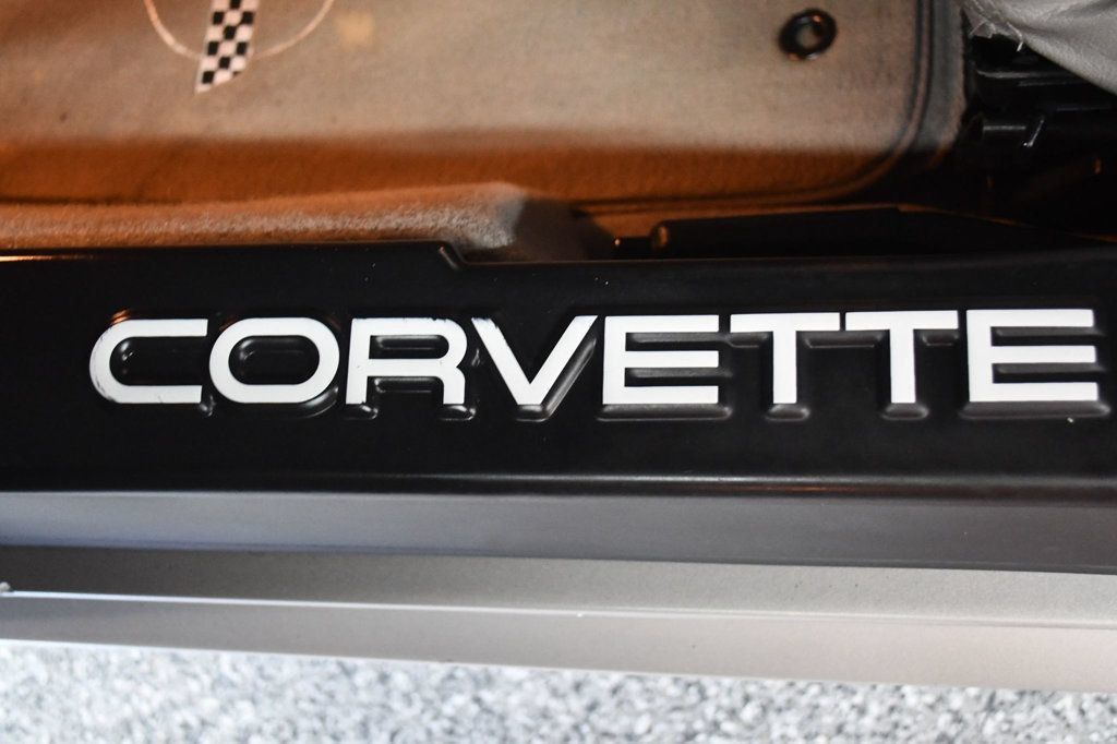 Used 1996 Chevrolet Corvette Coupe RWD image 30