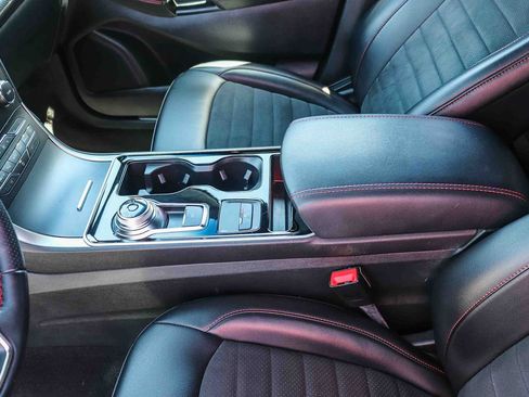 Certified 2020 Ford Edge ST-Line FWD image 19