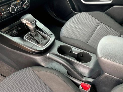 Certified 2022 Kia Soul LX w/ Technology Package image 16