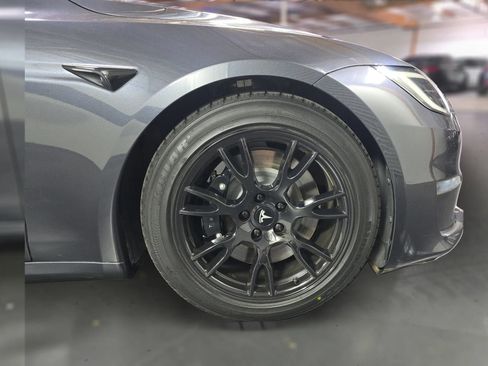 Used 2024 Tesla Model S AWD/4WD image 17