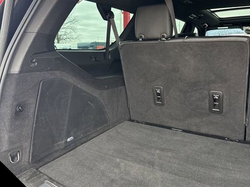 Used 2021 Cadillac Escalade ESV Premium Luxury w/ Driver Assist Tech Package image 34