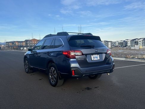 Used 2015 Subaru Outback 3.6R Limited image 26