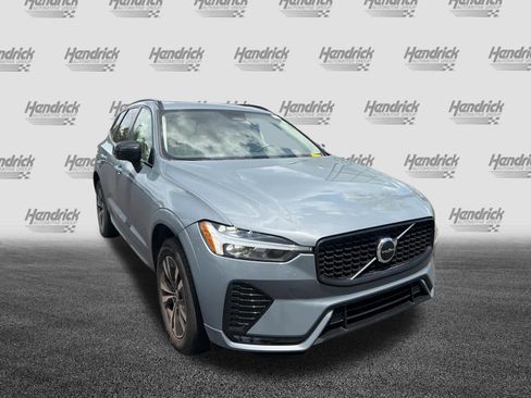 Used 2024 Volvo XC60 B5 Core AWD/4WD image 5