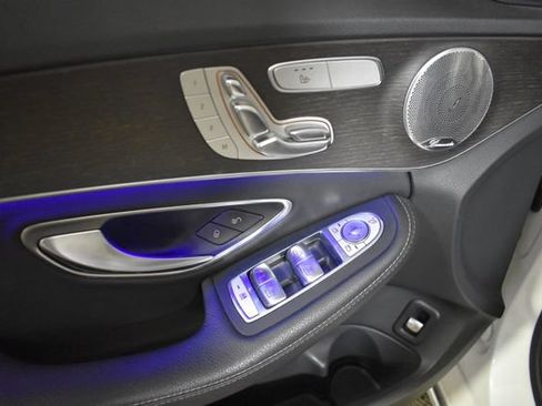 Used 2020 Mercedes-Benz C 300 4MATIC Sedan image 8