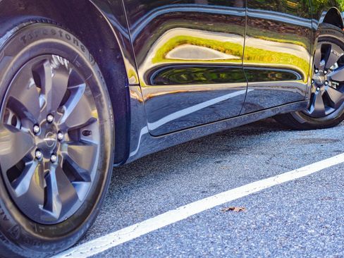 Used 2019 Chrysler Pacifica Limited w/ S Appearance Package image 10