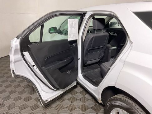 Used 2016 Chevrolet Equinox LS image 27