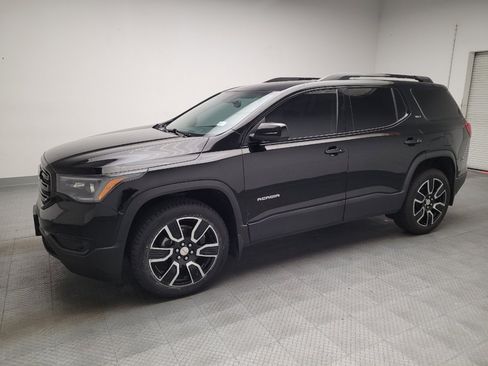 Used 2019 GMC Acadia SLT w/ Black Edition FWD image 2