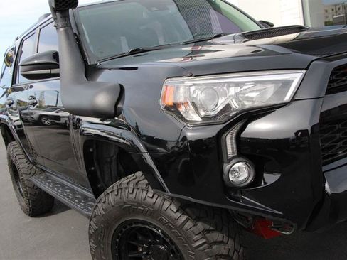 Used 2020 Toyota 4Runner TRD Off-Road AWD/4WD image 25