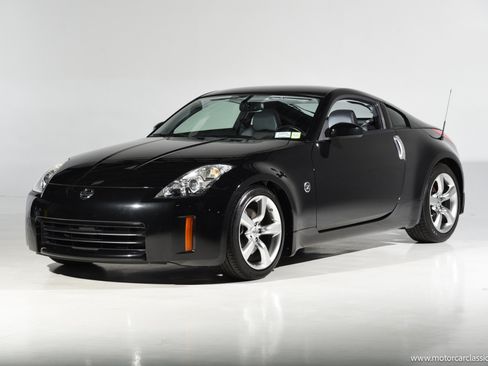 Used 2006 Nissan 350Z Touring w/ (N93) Cargo Convenience Pkg RWD image 3