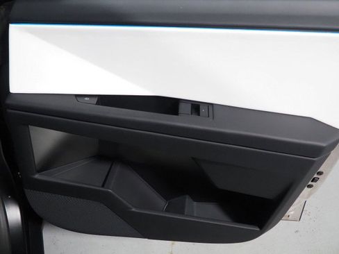 Used 2024 Tesla Cybertruck AWD Crew Cab image 72