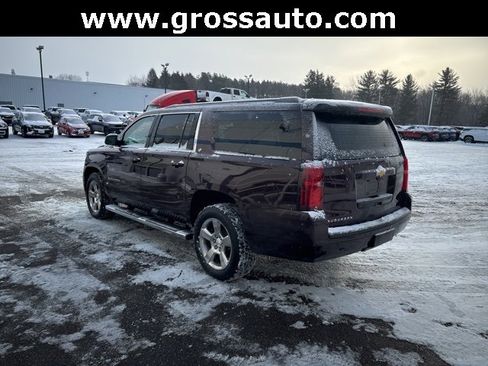 Used 2017 Chevrolet Suburban LT w/ Luxury Package image 5