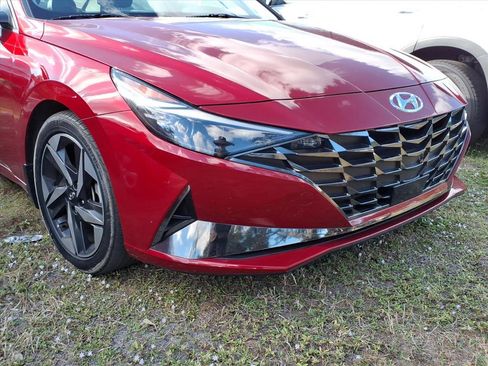Used 2022 Hyundai Elantra Limited image 8