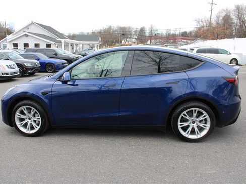 Used 2021 Tesla Model Y Long Range image 5