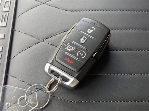 New 2025 RAM 2500 Limited image 30