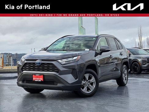 Used 2023 Toyota RAV4 LE image 1