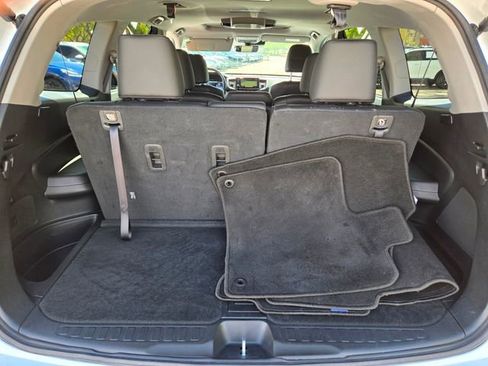 Certified 2022 Honda Pilot Touring image 19
