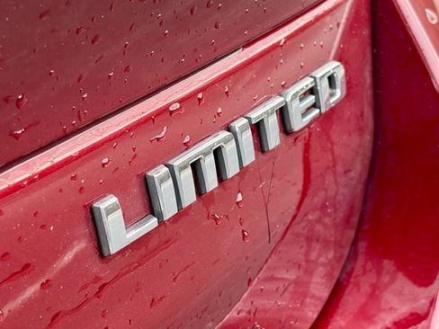 Used 2024 Jeep Grand Cherokee L Limited image 16