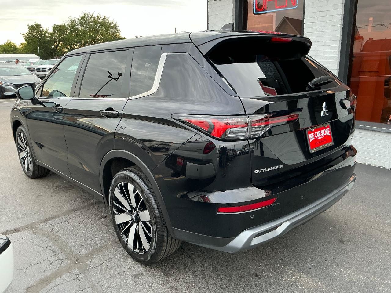 Used 2026 Mitsubishi Outlander SE FWD image 5