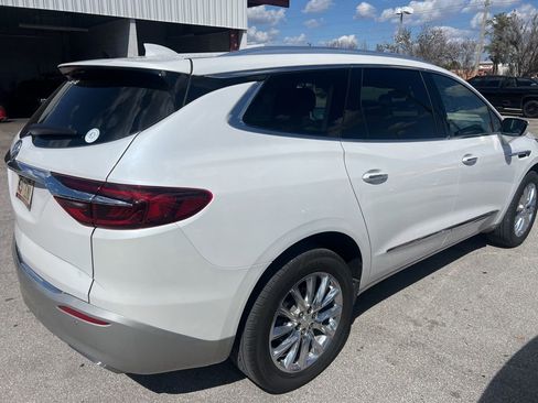 Used 2021 Buick Enclave Premium w/ Sun and Sites Package image 14