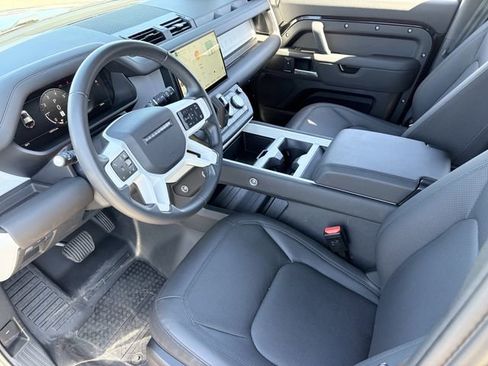 Used 2025 Land Rover Defender 110 S AWD/4WD image 5
