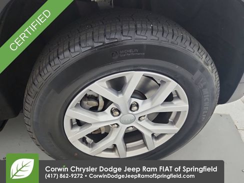 Certified 2023 Jeep Grand Cherokee L Limited AWD/4WD image 35
