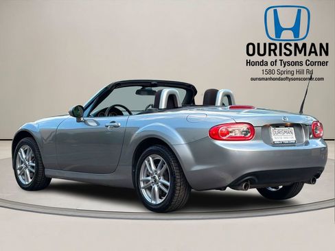 Used 2013 MAZDA MX-5 Miata Sport RWD image 4