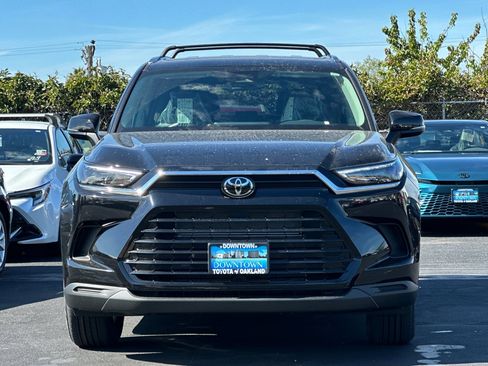 New 2026 Toyota Grand Highlander XLE image 3