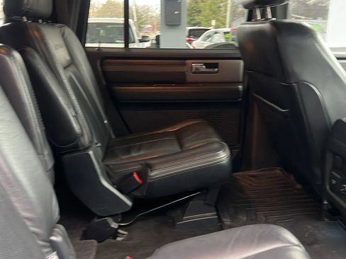Used 2015 Ford Expedition EL Platinum image 23