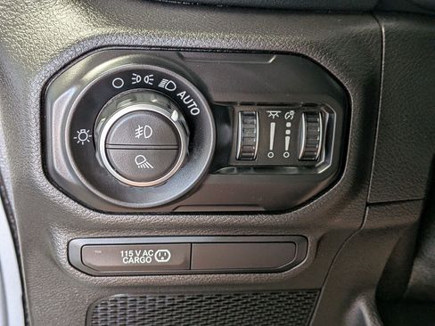 Used 2020 Jeep Gladiator Rubicon AWD/4WD image 19