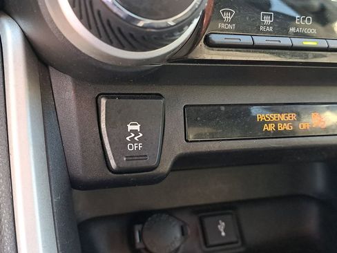 Certified 2021 Toyota RAV4 XLE image 24