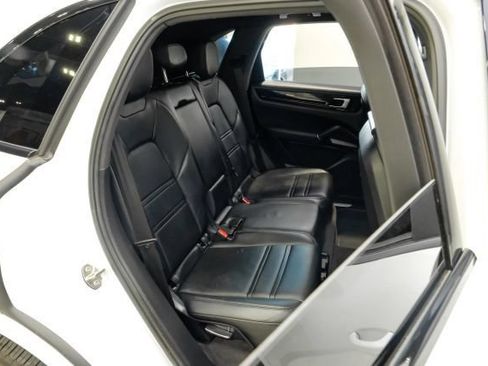 Used 2019 Porsche Cayenne AWD/4WD image 44