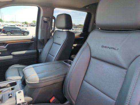 Used 2024 GMC Sierra 1500 Denali w/ Technology Package AWD/4WD image 15