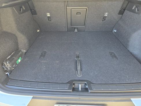 Used 2026 Volvo XC40 B5 Plus w/ Protection Package Premier image 40