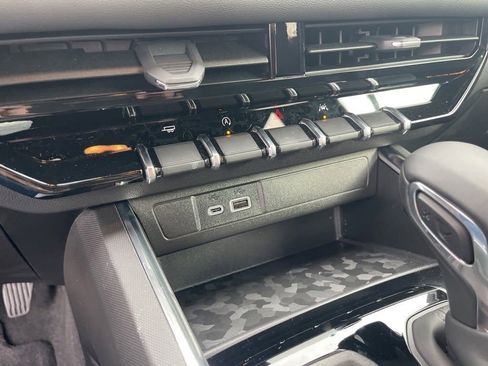 New 2026 GMC Canyon Elevation w/ Convenience Package image 21