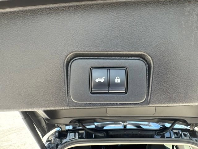 Used 2025 Nissan Rogue SV AWD/4WD image 22