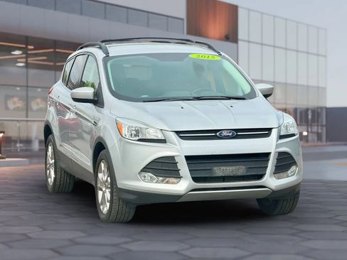 Used 2015 Ford Escape SE w/ Equipment Group 201A AWD/4WD image 1