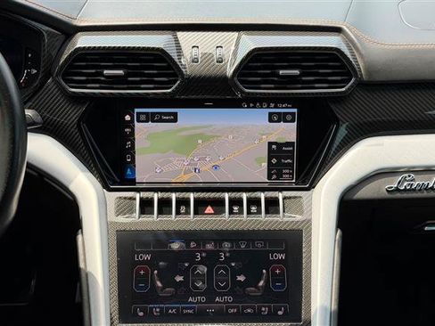Used 2020 Lamborghini Urus AWD/4WD image 37