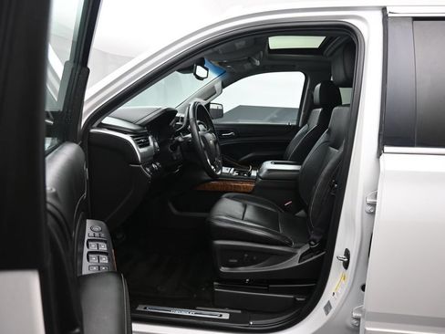 Used 2016 Chevrolet Suburban LTZ AWD/4WD image 12