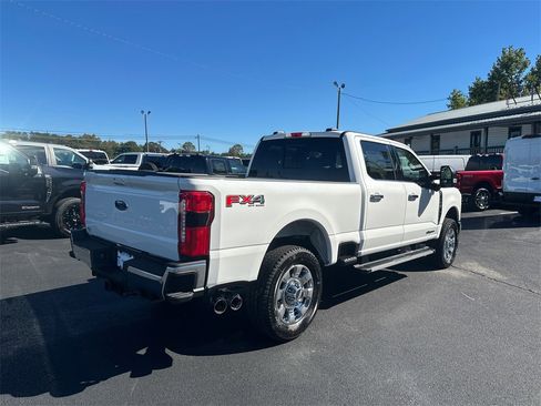 New 2026 Ford F350 Lariat w/ Chrome Package image 5