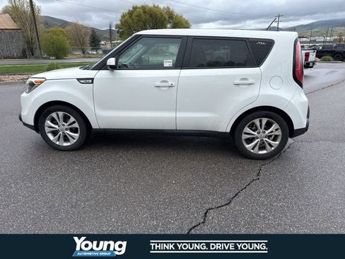Used 2015 Kia Soul + FWD image 3