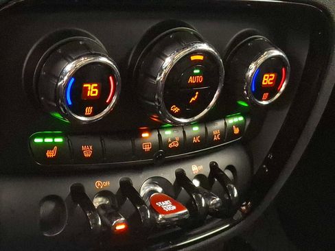 Used 2017 MINI Cooper Clubman S image 13